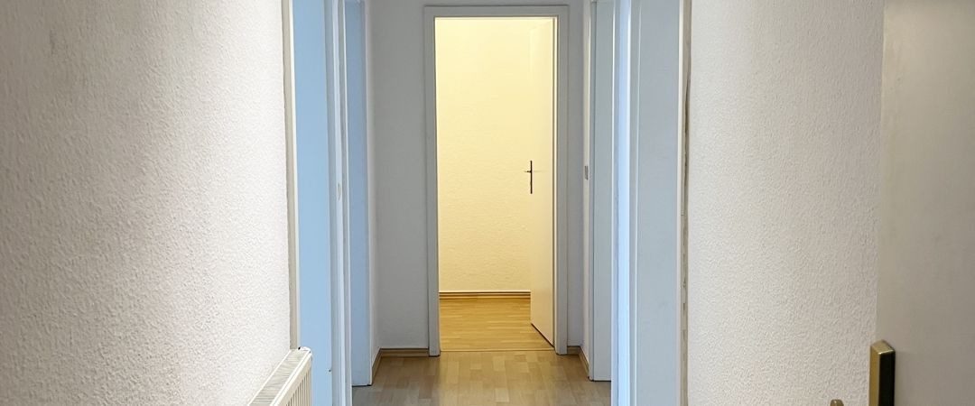 2-Raum-Wohnung mit Einbauküche, Balkon, Dusch- und Wannenbad ab sofort bezugsfertig! - Foto 1