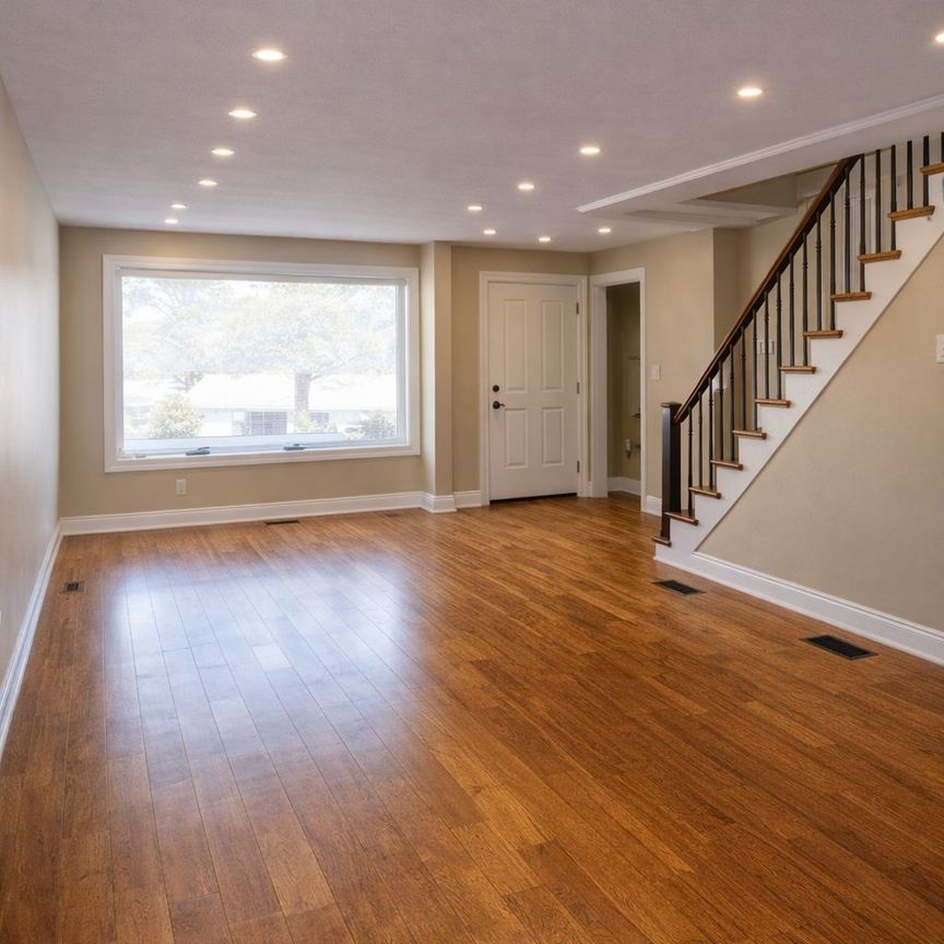 For Lease - 166 Schell Avenue Unit# Main, Toronto, Ontario - Photo 1
