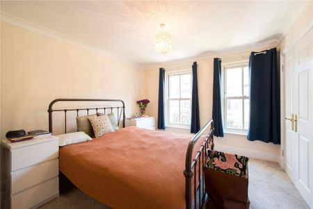 4 bedroom terraced house to rent - Photo 2
