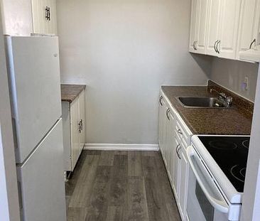 For Lease - 560 Bloor Street Unit# 105, Oshawa, Ontario - Photo 5