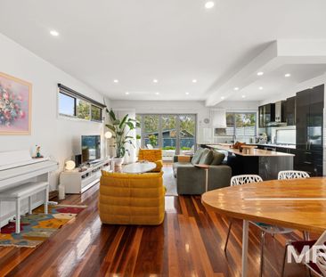 Stunning home in prime location - Photo 3