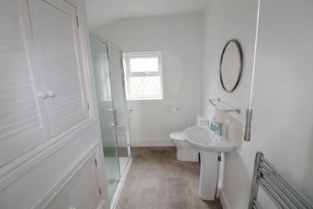 Holland Road - S2 - 4 Beds - Photo 1