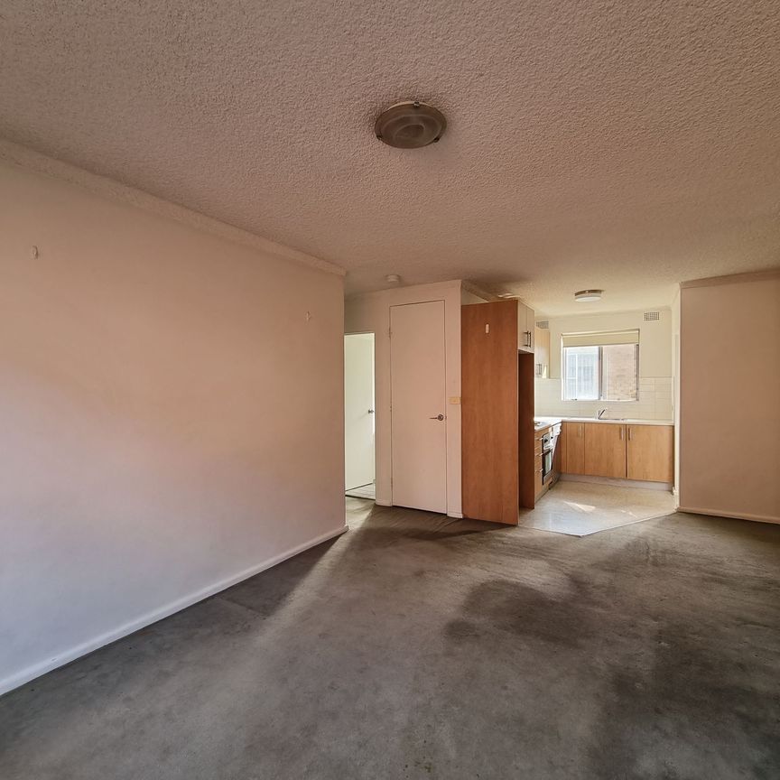 CONVENIENTLY LOCATED 2-BEDROOM UNIT FOR RENT - Photo 1