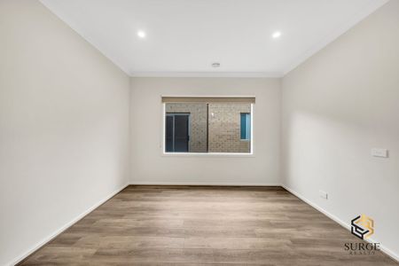 BRAND NEW 3 Bedroom Home! - Photo 4