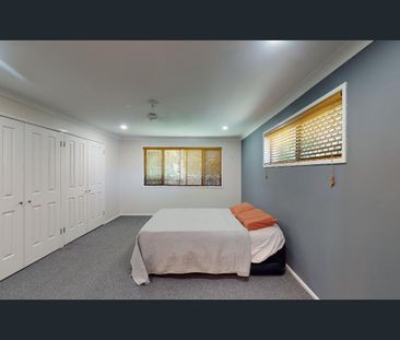 LARGE FAMILY HOME WITH SWIMMING POOL – READY FOR SUMMER FUN! - Photo 6