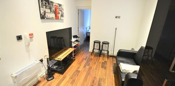 1 bedroom flat to rent - Photo 2