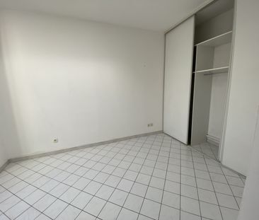 T3 A LOUER / TOULON BASSE VILLE - Photo 2