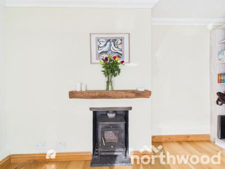 3 bedroom semi-detached house to rent - Photo 2
