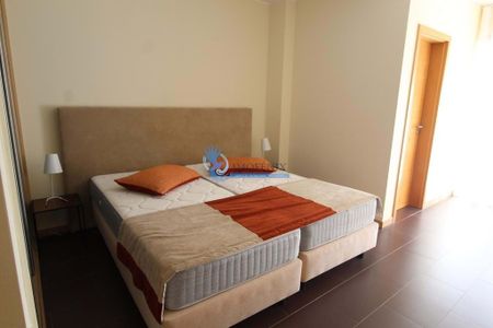 Luxury Townhouse for rent in Patroves, Portugal - Photo 3