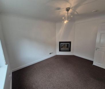4 bedroom terraced house to rent - Photo 4
