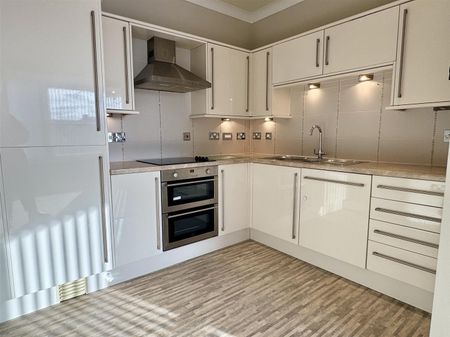 Prince Of Wales Terrace, Scarborough - Photo 5