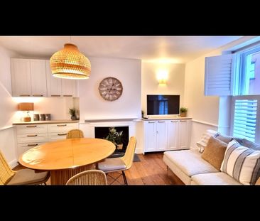 1 Bed Terraced House, High Street, BS8 - Photo 2