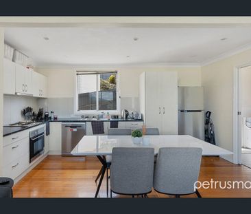 Three Bedroom Family Home - Photo 5