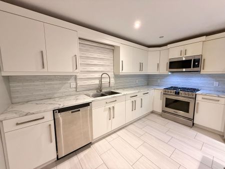 For Lease - 17 Beechbank Crescent Unit# Main, London South, Ontario - Photo 2