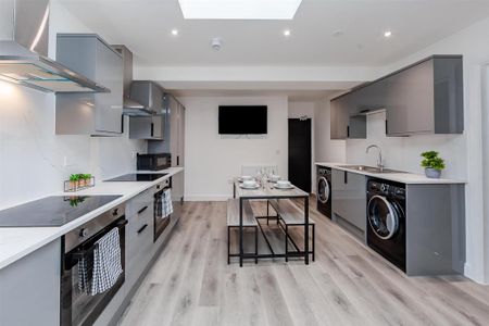 1 bedroom in a house share to rent - Photo 5