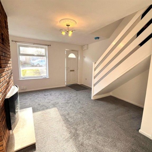 2 BED Terraced House To rent - Photo 1