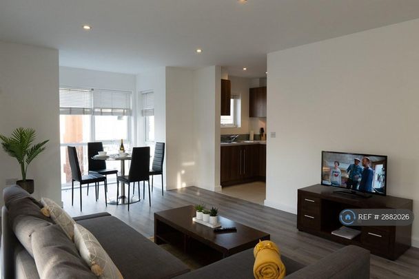 2 bedroom flat to rent - Photo 1