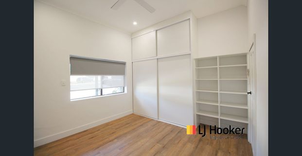 IMMACULATE RENOVATED ONE BEDROOM SEMI HOME! - Photo 1