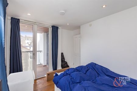 St. Georges Road, Brighton - Photo 4