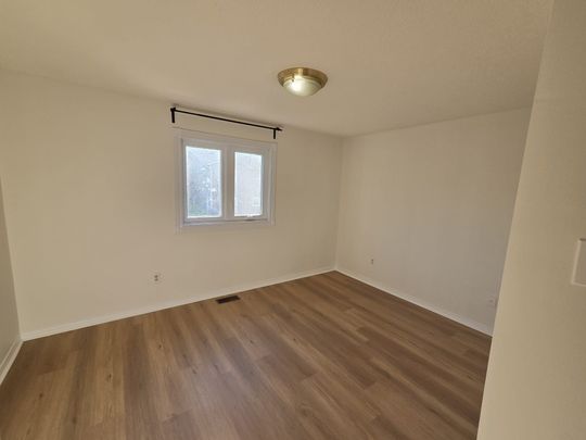 For Lease - 211 Ponymeadow Terrace, Toronto, Ontario - Photo 1