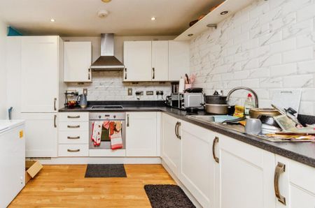 1 bedroom flat to rent - Photo 3