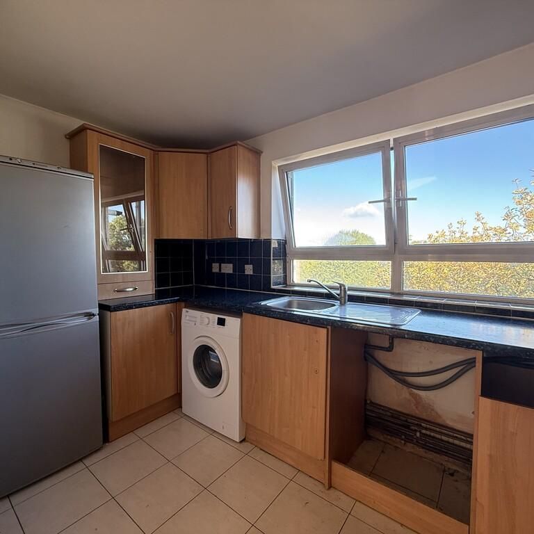 3 bedroom flat to rent - Photo 1