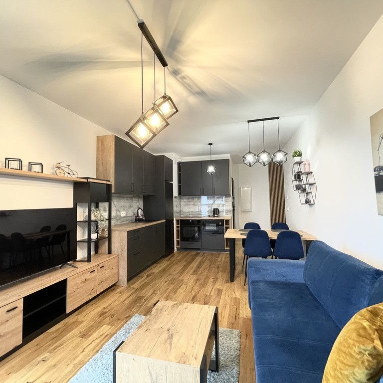 Centrum|W pełni umeblowane 3 pok+ hala | Od zaraz - Zdjęcie 1