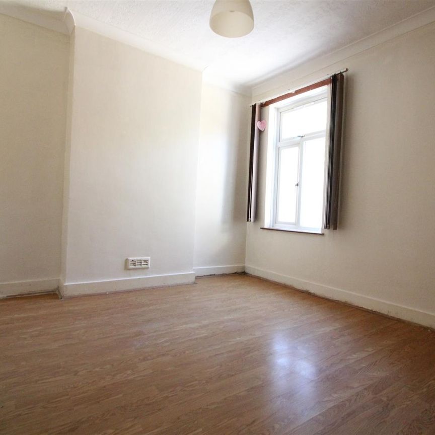 Villiers Road, Southall - Photo 2