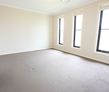 Family Home! - Photo 5