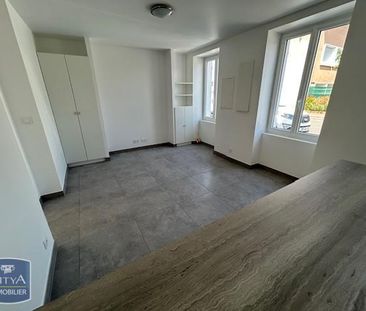Location Maison 2 pièces 42m² MEHUN SUR YEVRE 18500 - Photo 6