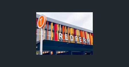 Elegance Minutes from University or CBD Light-Filled Art Deco Brick with Dual Level furnished Apartment - Photo 5