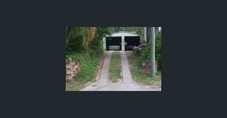 Family Home Opposite Ashgrove Golf Course - Photo 4