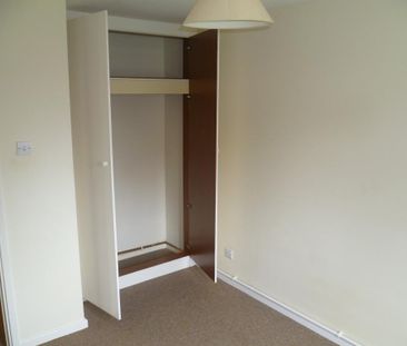 1 bedroom ground floor maisonette to rent - Photo 3
