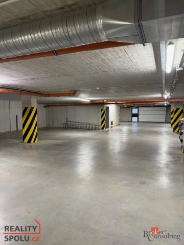 Pronájem bytu 1+kk 30 m - Fotografie 4
