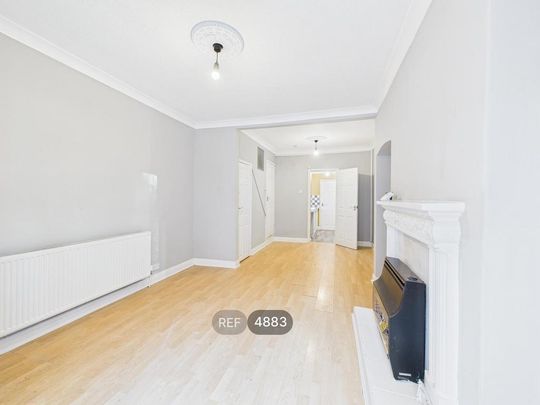 2 bedroom terraced house to rent - Photo 1