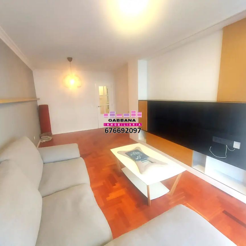 Piso de alquiler en Rúa Inés Pérez de Ceta, 7, Centro - Areal - Photo 1