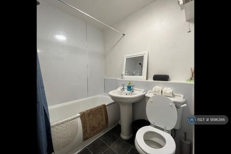 1 bedroom flat to rent - Photo 5