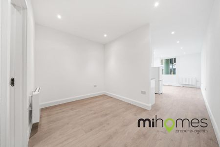 Studio to rent - Photo 3