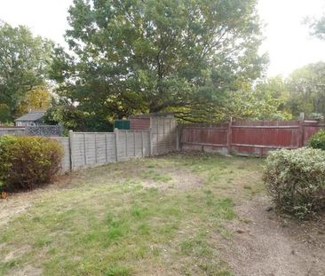 5 bedroom end of terrace house to rent - Photo 4