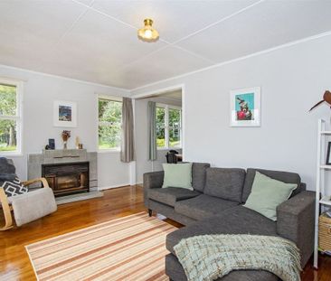 Three Bedroom Family Home - Photo 2
