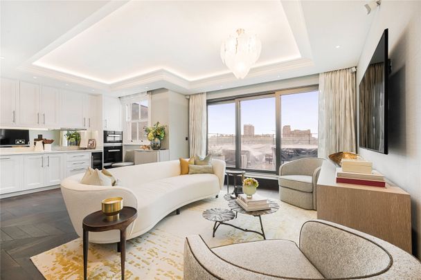 Elegant Third Floor Apartment with Terrace in Kensington - Photo 1