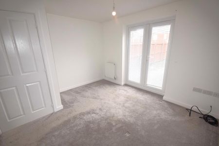 3 bedroom semi-detached house to rent - Photo 3