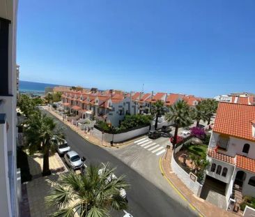 Alquiler de piso en Av Reina Sofia, 1 - Photo 4