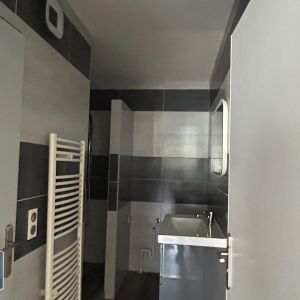 Location Appartement 1 pièce 27m² PERIGUEUX 24000 - Photo 3