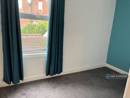 4 bedroom terraced house to rent - Photo 4