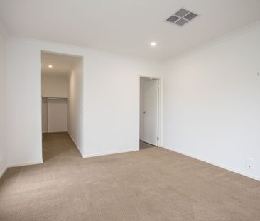 STUNNING STONEHILL - Photo 3