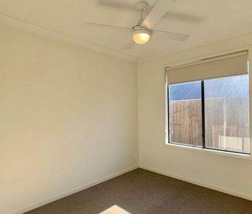 For Lease: Stunning Family Home at 7 Hiddins Road, Berrinba - Photo 3