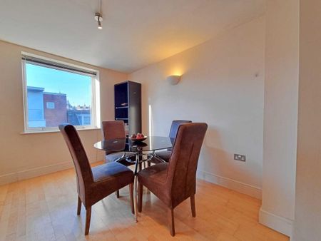3 bedroom apartment to rent - Photo 5