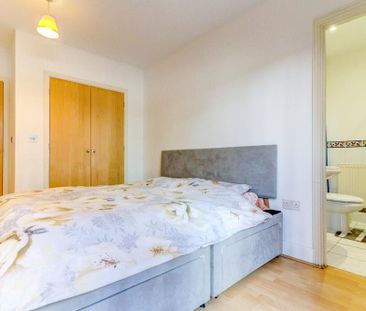 2 bedroom apartment to rent - Photo 4