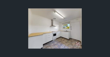 NEAT & TIDY - RECENTLY UPDATED! - Photo 2